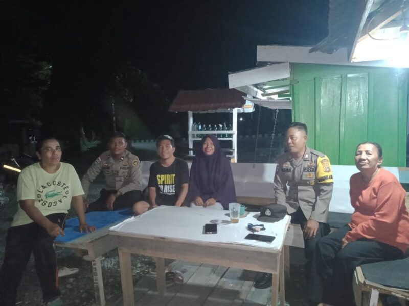 Patroli Malam Polsek Ampana Kota Berikan Rasa Aman Bagi Masyarakat.